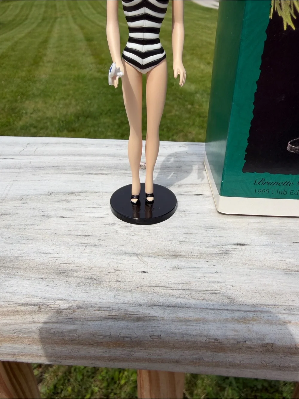 Hallmark Keepsake Ornament 1995 Brunette Debut-1959 1995 Club Edition NIB